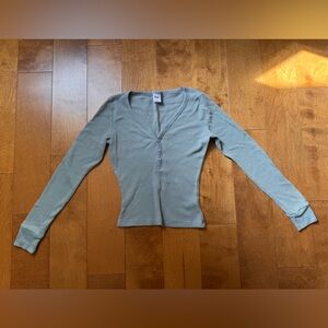 ARITZIA - TNA - Henley Ribbed Long Sleeve Top